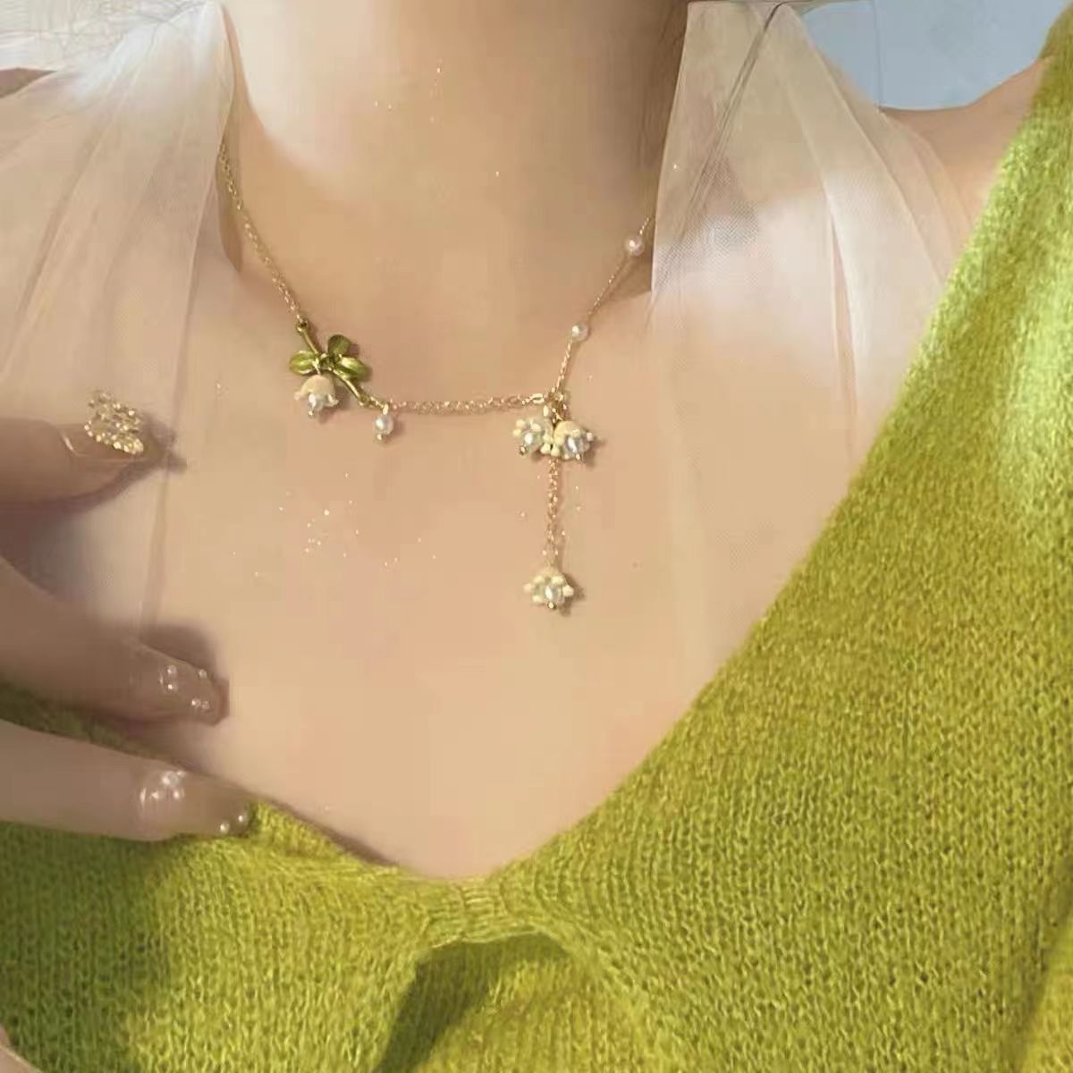 White bellflower set