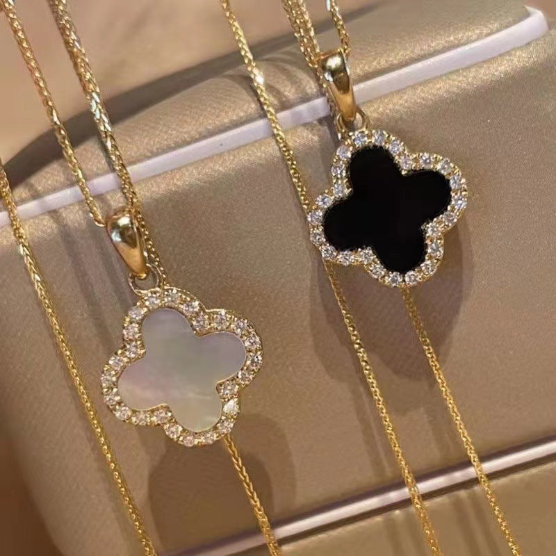 Four-leaf clover sweater chain collar chain