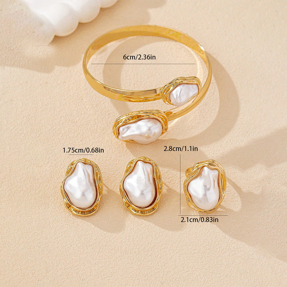 Elegant Jewelry Three-Piece Set